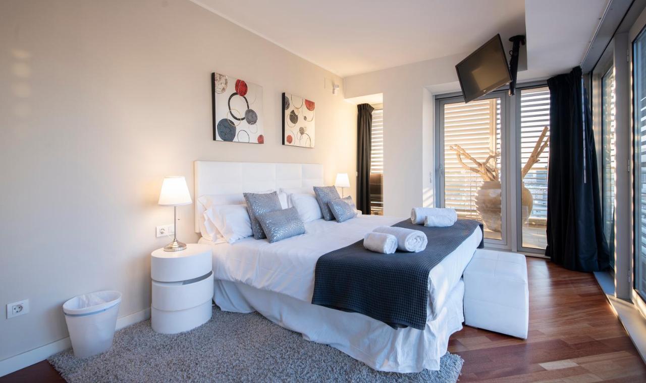You Stylish Beach Apartments Barcelona Room photo